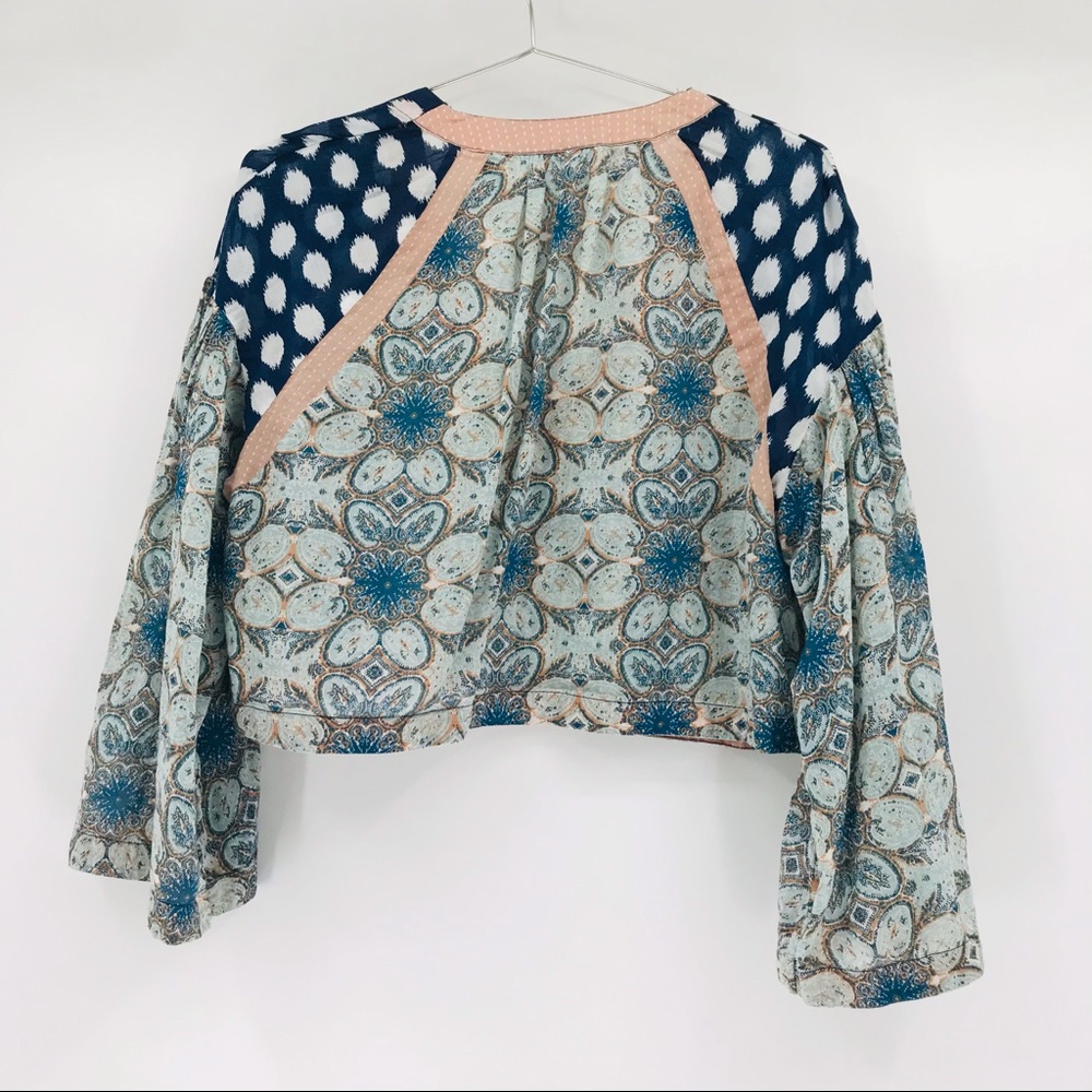 Free People Oversized V Neck Lightweight Wide Sleeve Crop Blouse Size XS - Picture 6 of 7